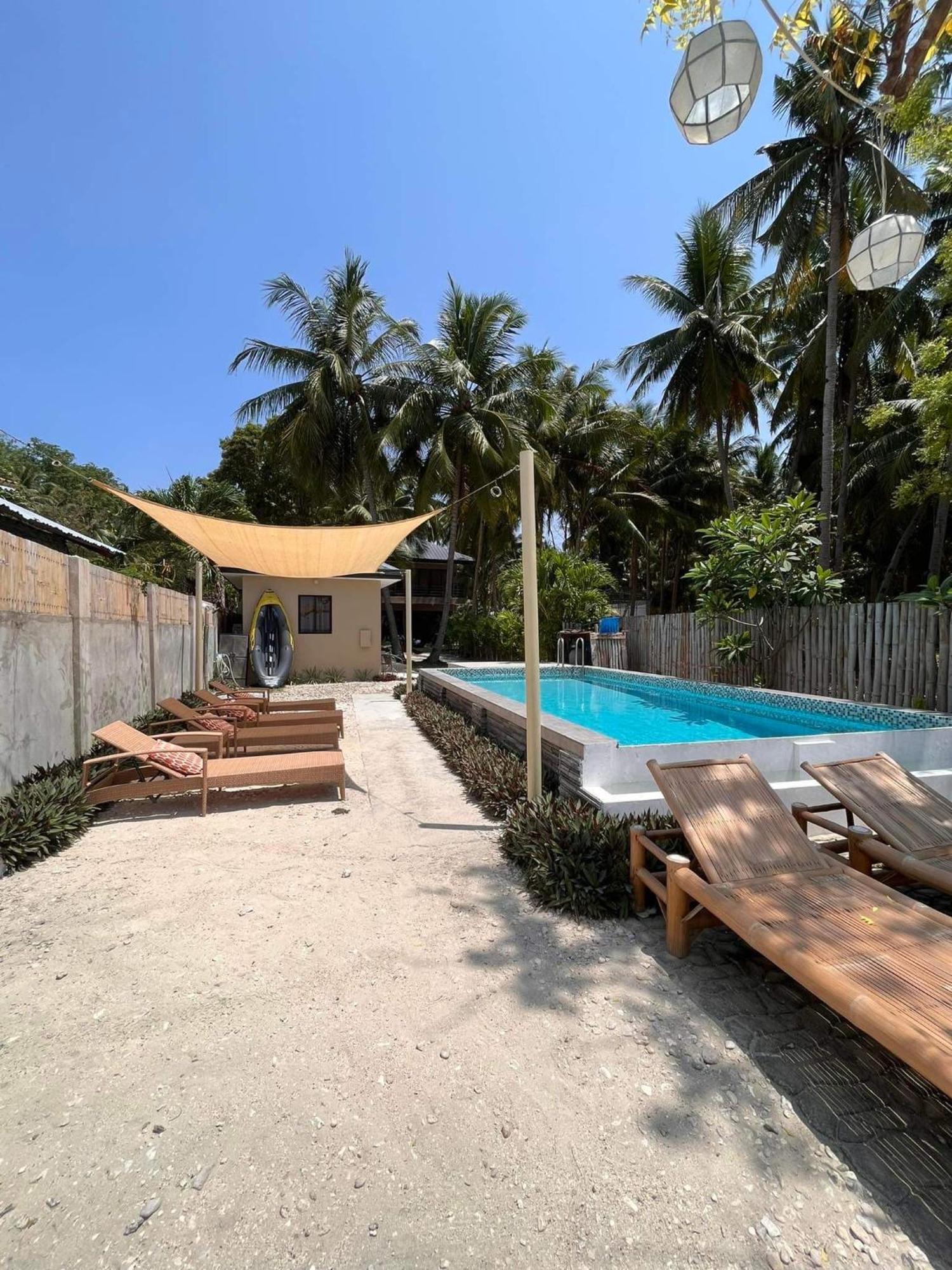 Southseas Beach Resort And Dive Center Santander Eksteriør bilde